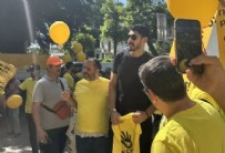 FETÖ’cüler Ekrem İmamoğlu maskesi taktı! Strazburg’da özgürlük istediler Haberi