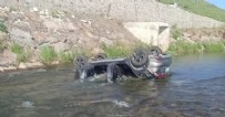 Otomobil dereye uçtu: Çift ile çocukları öldü Haberi