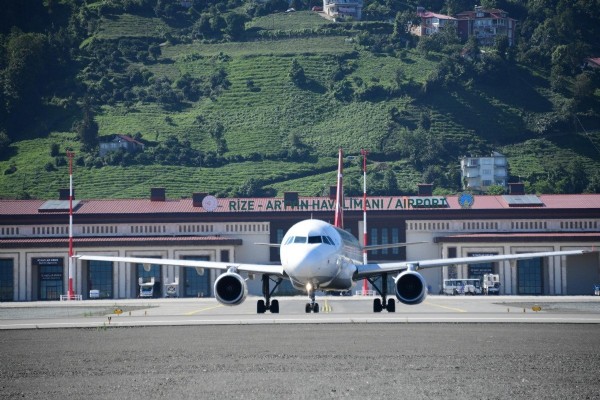 Abdulkadir Uraloğlu: Hava yolu taşımacılığında ek seferler devreye alındı