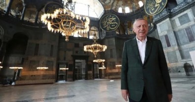 Ayasoyfya özlemini bitiren imza! 89 yıl sonra yeniden ibadetin yolu böyle açıldı Haberi