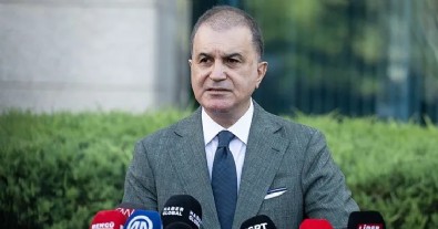 AK Parti Sözcüsü Ömer Çelik'ten Özgür Özel'e tepki: Siyasi adaptan ve ahlaki tutumdan yoksundur!