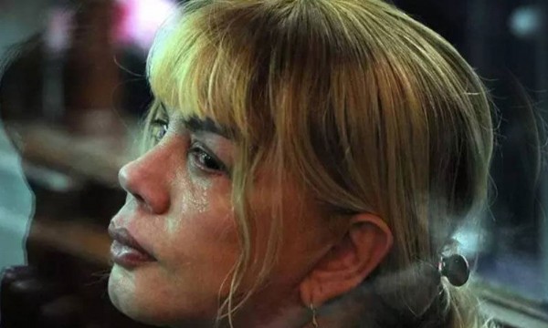 Sezen Aksu saçlarını kazıttı