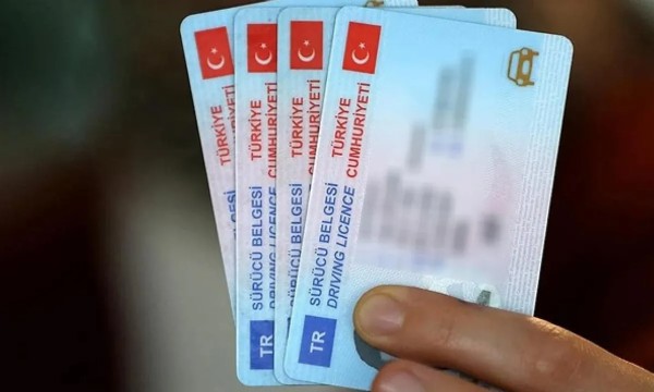 Ehliyetlerini yenileyecekler dikkat! Tarihi kaçıran 7 bin liradan fazla ödeyecek