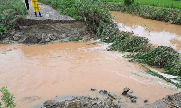 Sel felaketinde bilanço ağırlaşıyor! Çok sayıda can kaybı var