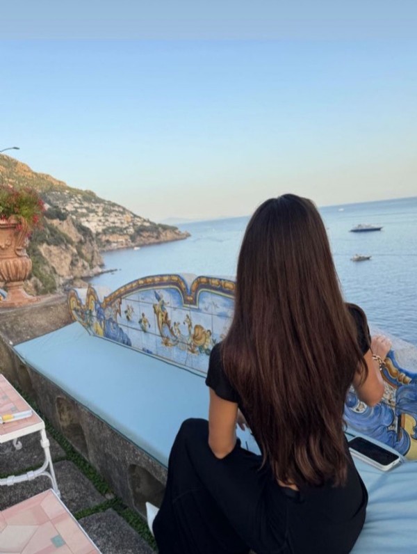 Hakan Sabancı'dan Hande Erçel paylaşımı