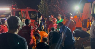 Bursa'da facia! Yangına su taşıyan tanker devrildi