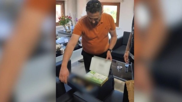Belediyelere operasyonlar sürüyor! 16 CHP'li belediye başkanı tutuklu