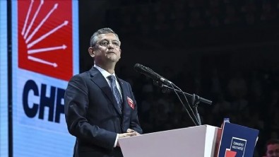 CHP'de restleşmeler başladı! Özgür Özel'e zehir zemberek sözler