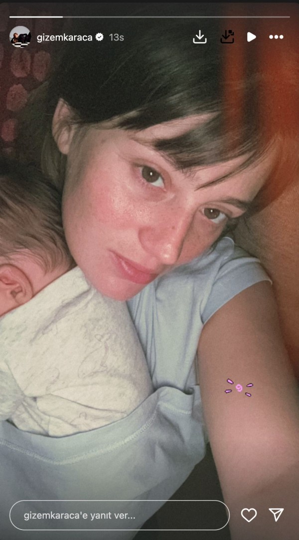 Bebeğiyle yeni fotoğraf yayınladı