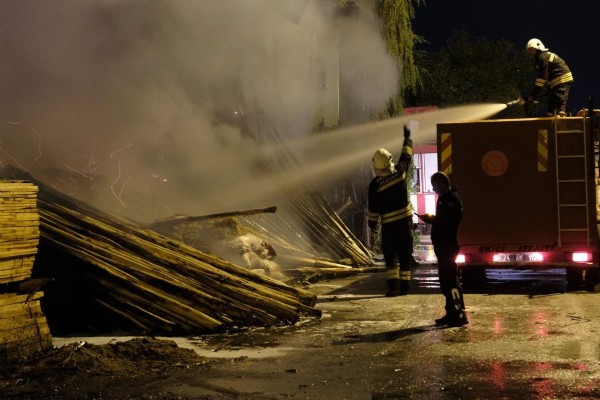 Erzincan’da yangın! Yangının nedeni...