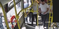 Fenalaşan yolcuya zamanında müdahale! Otobüs şoförü hastaneye yetiştirildi Haberi