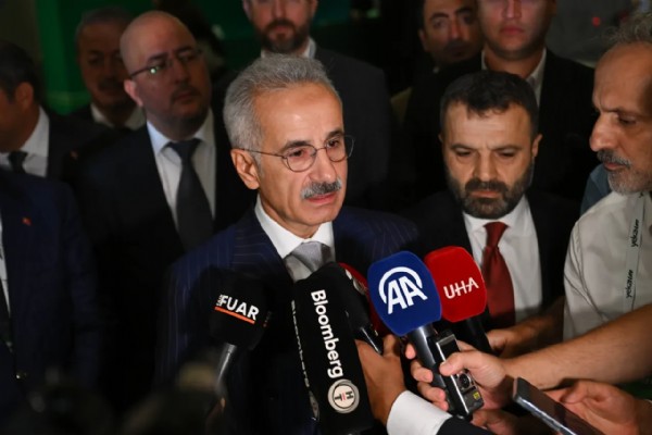 Türkiye'de 5G için geri sayım! Bakan Uraloğlu yol haritasını açıkladı