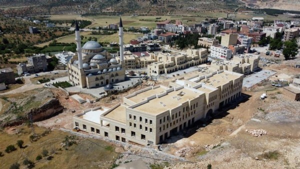 Murat Kurum: Kentsel dönüşümün en güzel örneklerinden biri Mardin Yeşilli'de