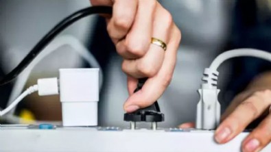 Bu üç cihazı fişten çekin! Kapatmak yetmiyor, faturayı uçuruyor