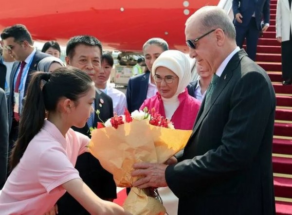 Cumhurbaşkanı Erdoğan Çin'de! Şeref konuğu...