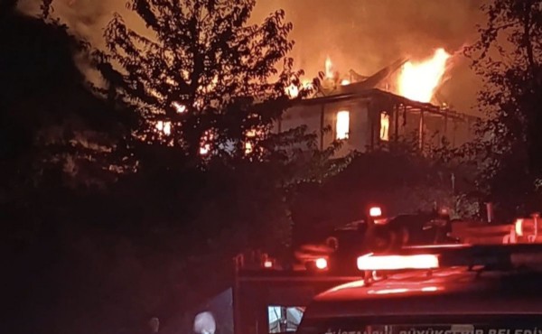 Kaldığı evi ateşe verdi! Yangını çıkaran şahıs...