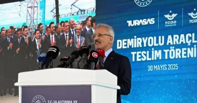 Bakan Uraloğlu duyurdu! 127 yeni nesil milli yük vagonu raylara indirildi Haberi
