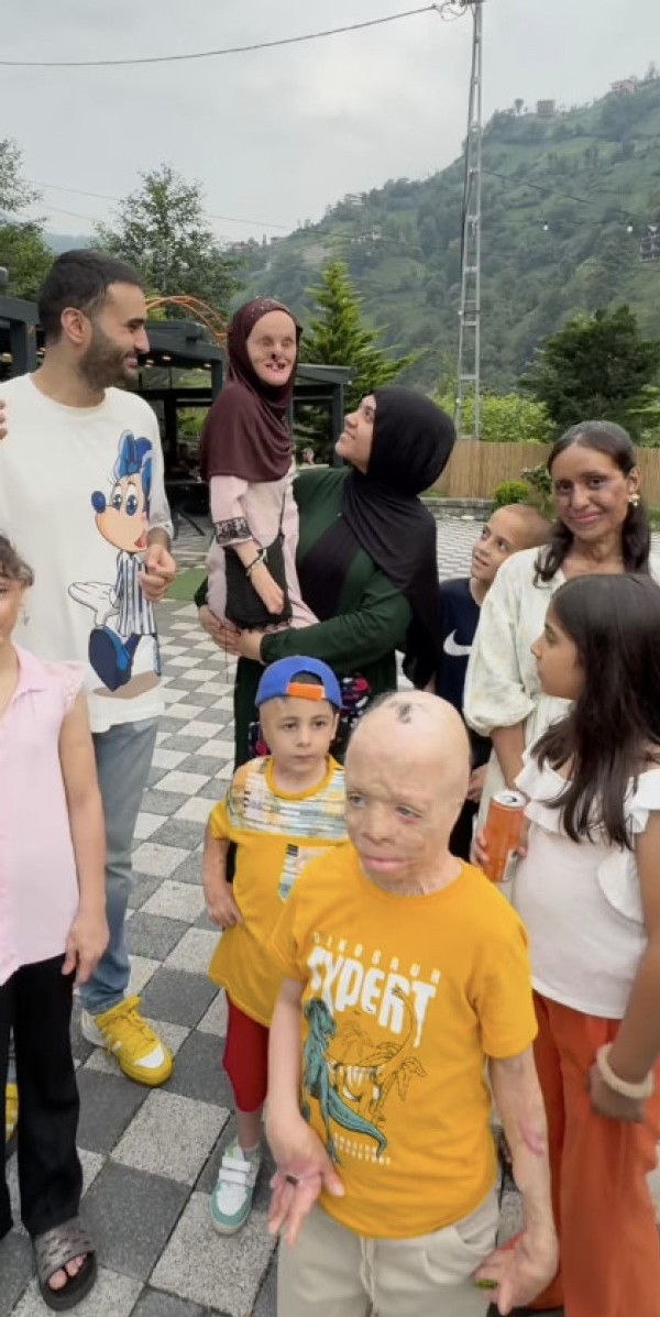 Bir kez daha kalpleri fethetti