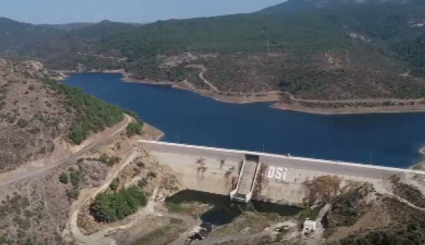 İbrahim Yumaklı duyurdu! Karareis Barajı'ndan Çeşme'ye ilk su...