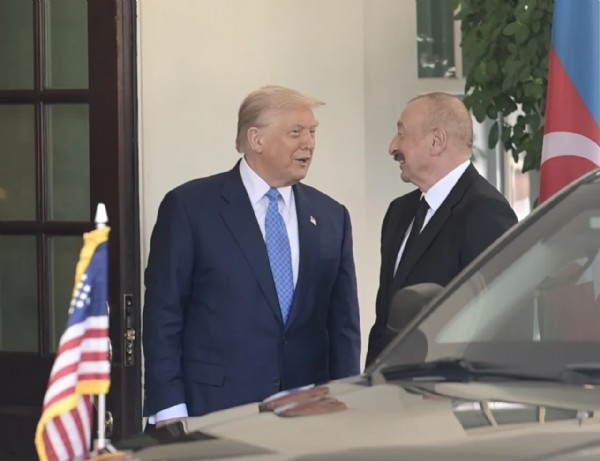 Azerbaycan ambargoları kaldırıldı! Trump, Aliyev ve Paşinyan barış imzaladı