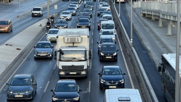 Okullarda uyum haftası: İstanbul'da trafik yoğunluğu oluştu