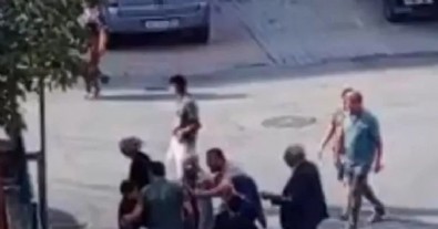 Beylikdüzü'nde sokak köpeği çocuğu ısırdı: Ortalık karıştı! Elinde bıçakla...