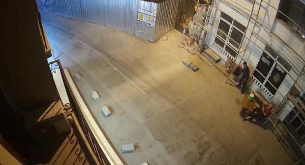 Bekçi Kendini Koruyamadı! Telefonu Çalındı...