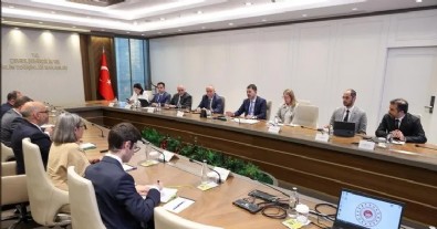 Portekizli Bakan deprem bölgesindeki çalışmalara hayran kaldı! 'Yaptıklarınız tek kelimeyle şahane'