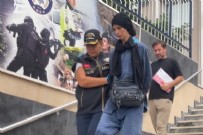 CÜZDAN - Turistin Cüzdanını Çaldı! Tutuklandı...