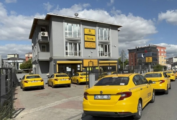 Bu Kez Taksiler Bekliyor!