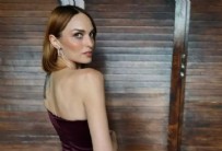 NİLPERİ ŞAHİNKAYA - Nilperi Şahinkaya Yürek Burktu!