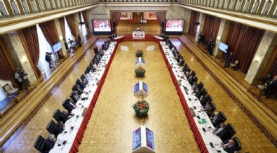 DEM Parti Salonu Terk Etti!