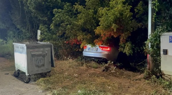 Polisten Kaçarken Fidanlığa Daldı!