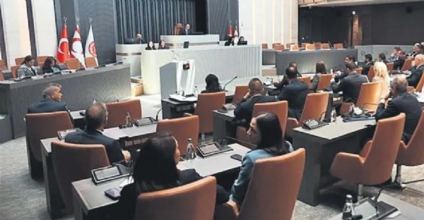 KKTC'de Başörtüsü Zulmü! Vekiller Karar Verecek...