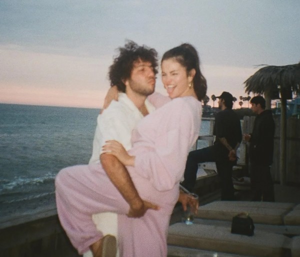 Selena Gomez Evlendi!