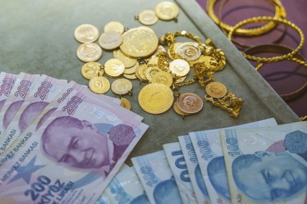 Altın Rekorla Başladı! İşte Fiyatlar...