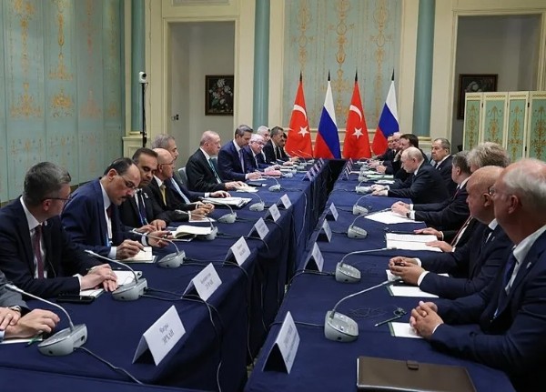 Başkan Erdoğan’ın çok yönlü dış politikası mercek altında: Türkiye vazgeçilmez bir güç!