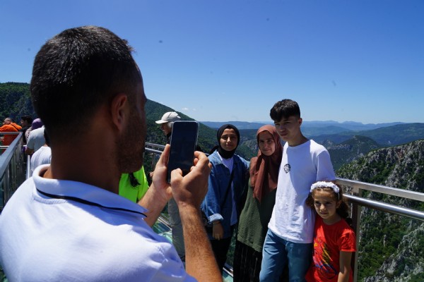 Adrenalin ve manzara bir arada! Ziyaretçiler hayran kaldı