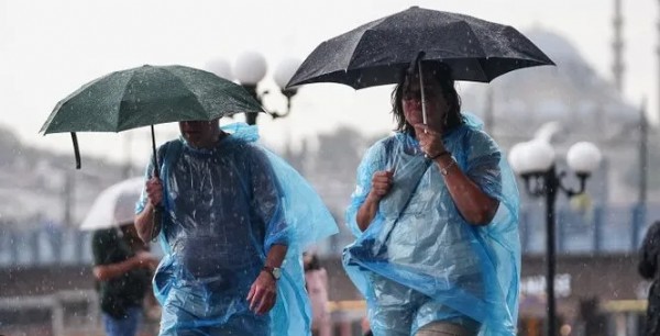 Şiddetli Sağanak Yolda! Su Baskınlarına Dikkat!