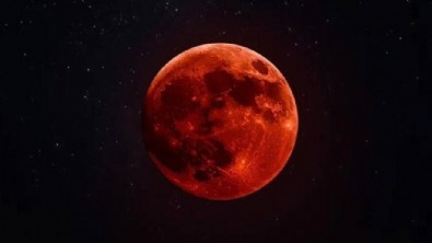 'Kanlı Ay' tüm dünyada göz kamaştırdı! Tam 82 dakika sürdü