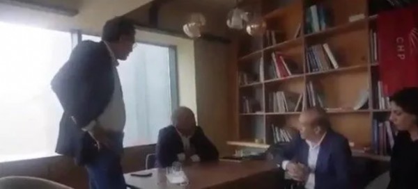 Gürsel Tekin Yüzlerine Konuştu! 'Ben Arkadaş Değilim'