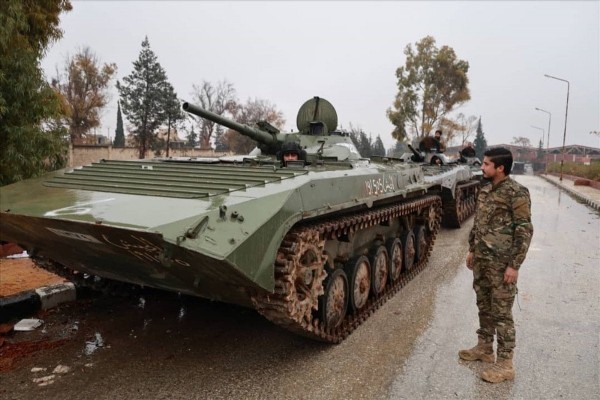 Terör örgütüne geçit yok! Suriye ordusu kritik bölgeler için harekete geçti