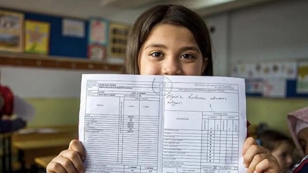 Orta okul ve liselerde yeni dönem! Karneyle birlikte verilecek