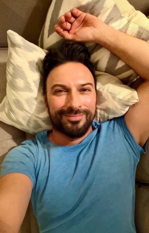 Konser sonrası dinlenme pozu