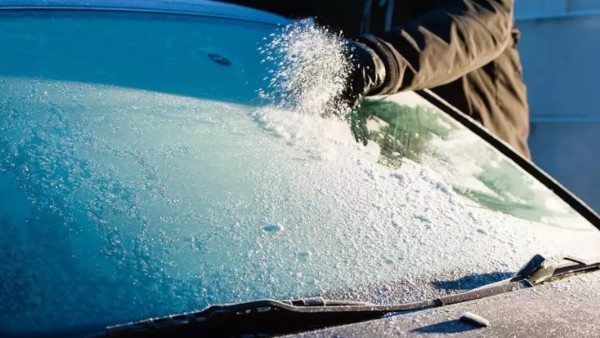 Aracınızı Buzlanmadan Kurtarın! 1 Dakika...