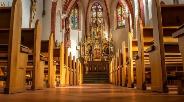 Casus Rahibeler Avrupa'yı Karıştırdı