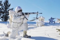 Zorlu kış şartlarına tam hazırlık! Mehmetçik eğitimde