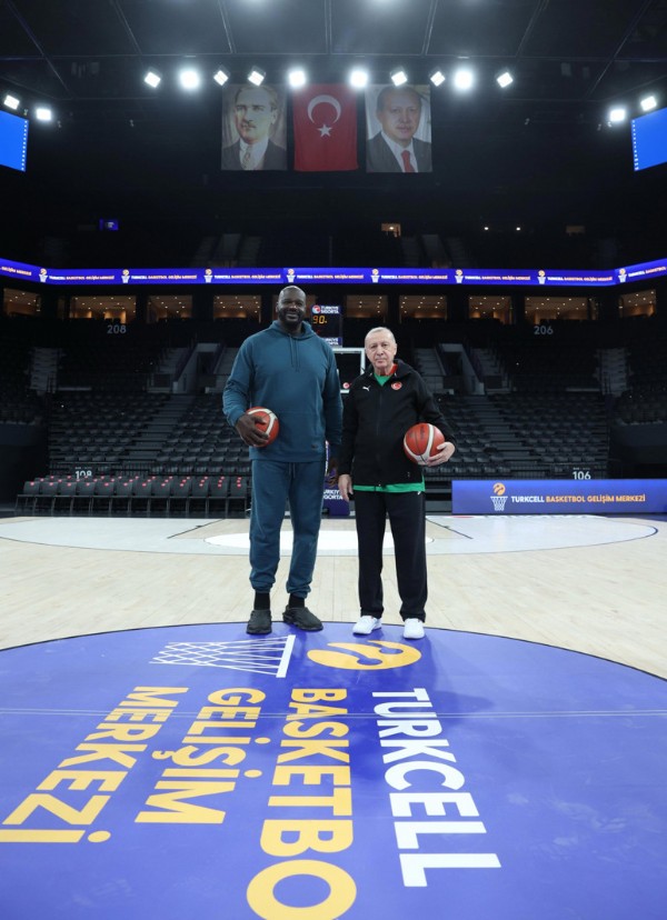 Spor ve Diplomasi Aynı Karade! Cumhurbaşkanı Erdoğan ile NBA Efsanesi Shaquille O’Neal Bir Araya Geldi