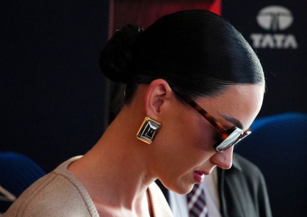 Davos'ta el ele geldiler