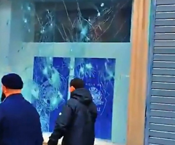 Fransa'da Terör Sevicilerden Eylem!